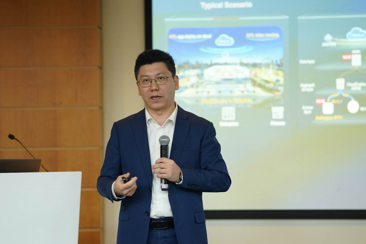 Steven Zhao, Delivered a Speech at the IP Club